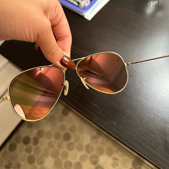 Aviator - Picture 4 of 6